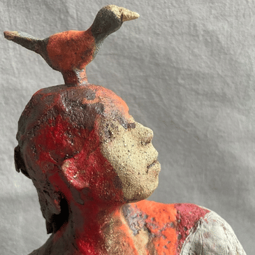 Su Jameson: A conversation about colour, sculpture, clay bodies, and the art journey.