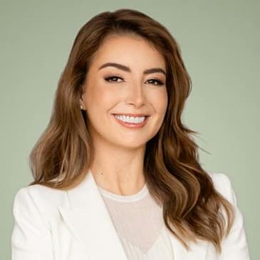 Kelly McGinnis Emphasizing Confident Leadership, Work Life Balance, & Clarity Amid Corporate Noise