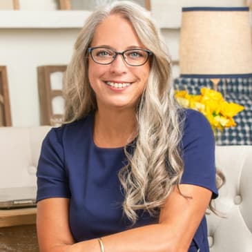 Elevating Women’s Relationship with Money with: Linda Grizely