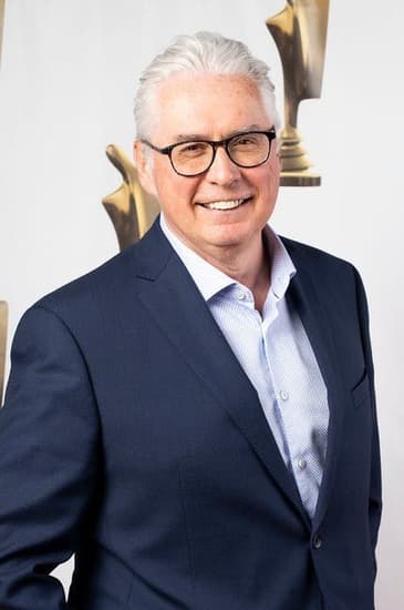 S6: E12 Alain Crête : La voix du sport, la passion d’une carrière.