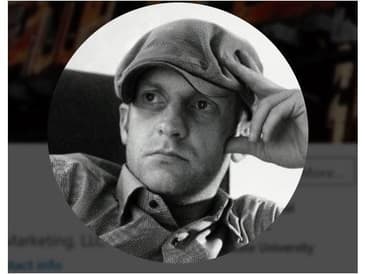 Robert J Hartung III,