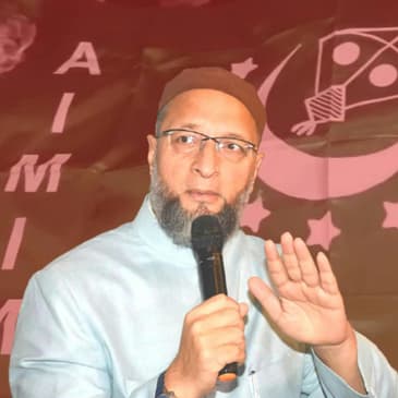 Asaduddin Owaisi के 4 विधायक Tejashwi Yadav के RJD पार्टी में हुए शामिल