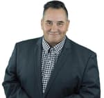 S3: E32 Emploi : La Grande démission. Simon St-Hilaire