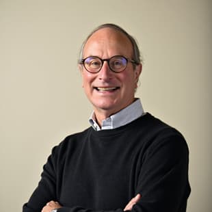 Raymond Lavine