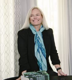 Kathryn Henry Turns Grief Into Another F*cking Growth Opportunity