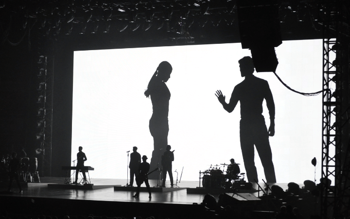 “She Never Had To Scream To Be Heard”: Nick Bambach on Why Sade Belongs in the Rock & Roll Hall of Fame
