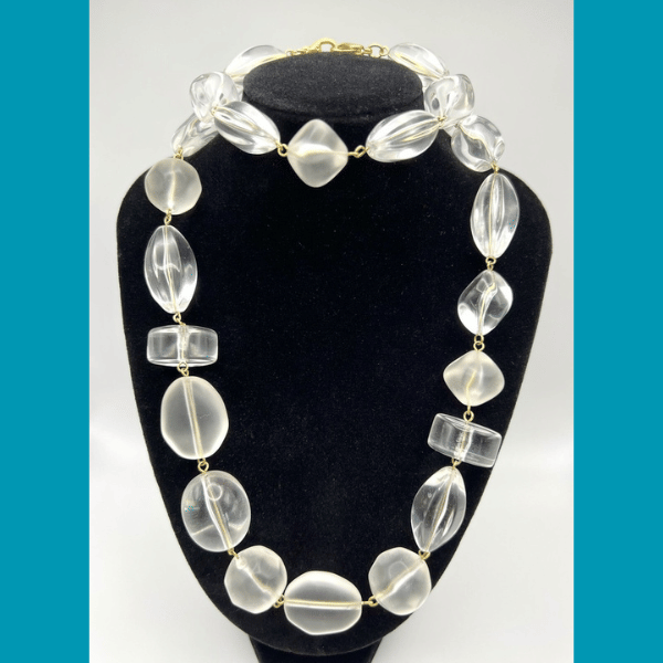 I Buy Vintage Jewelry in Bulk — Here’s What I’m Looking For Right Now