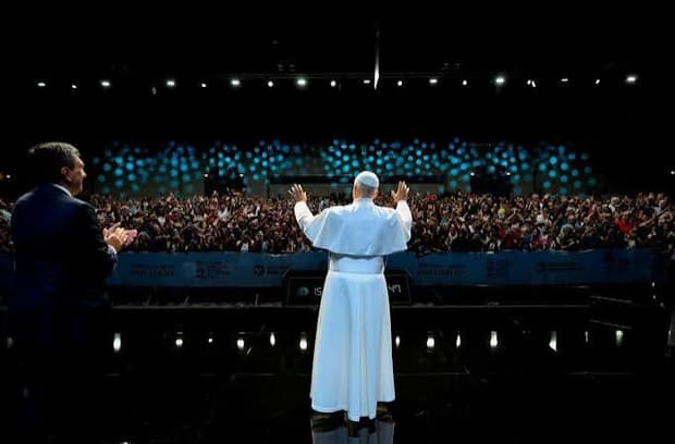La hora de la responsabilidad: El histórico discurso de León XIV en Rimini y el nuevo rumbo de los movimientos laicales