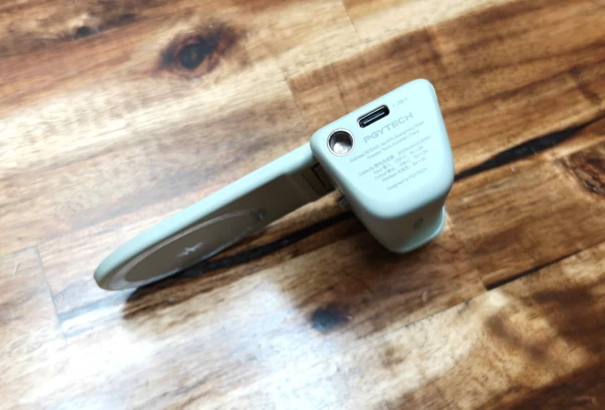 pgytech magcam 2 phone grip ports