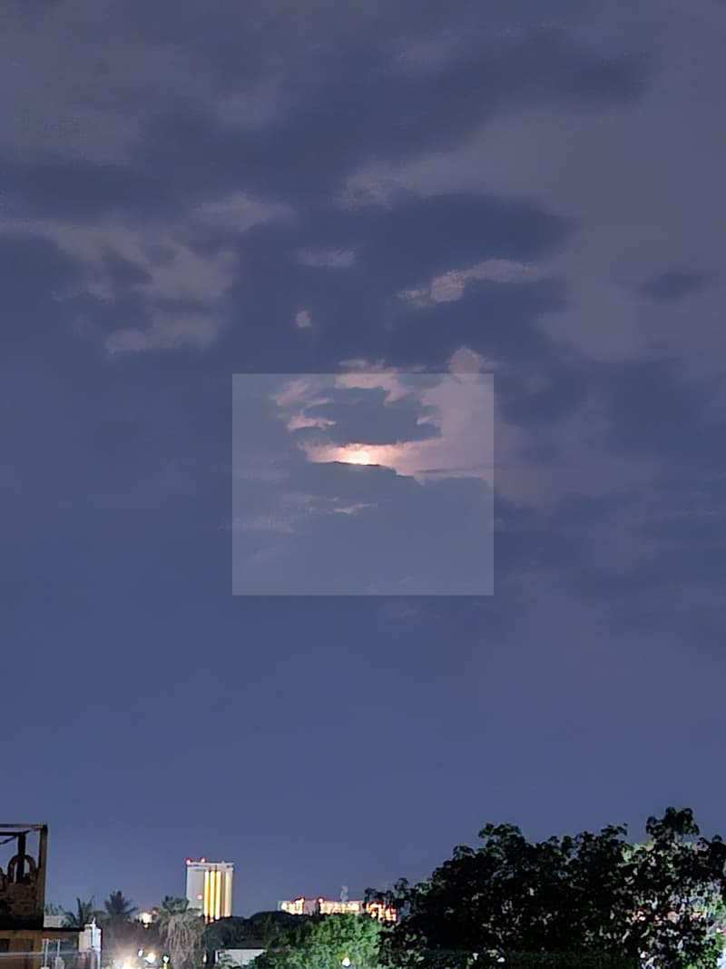 Peering Sun