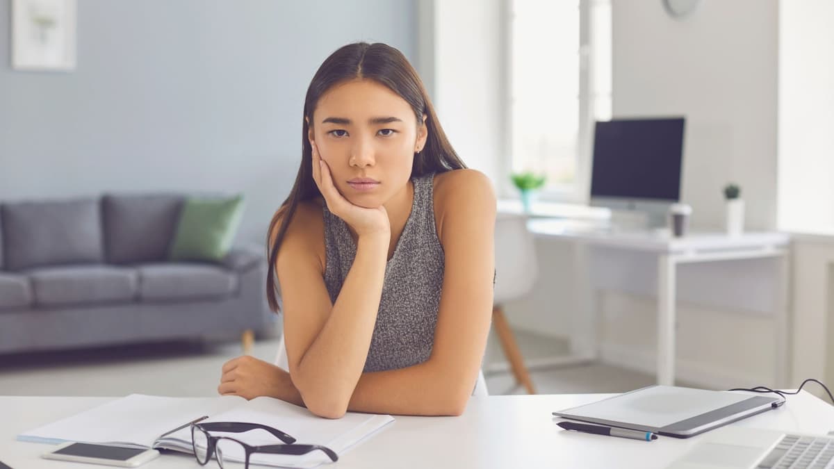 Ep. 37: My Followers Told Me the&nbsp;Most Annoying Things About Being Tall (And I Gave Advice) | Tall Girl Hacks