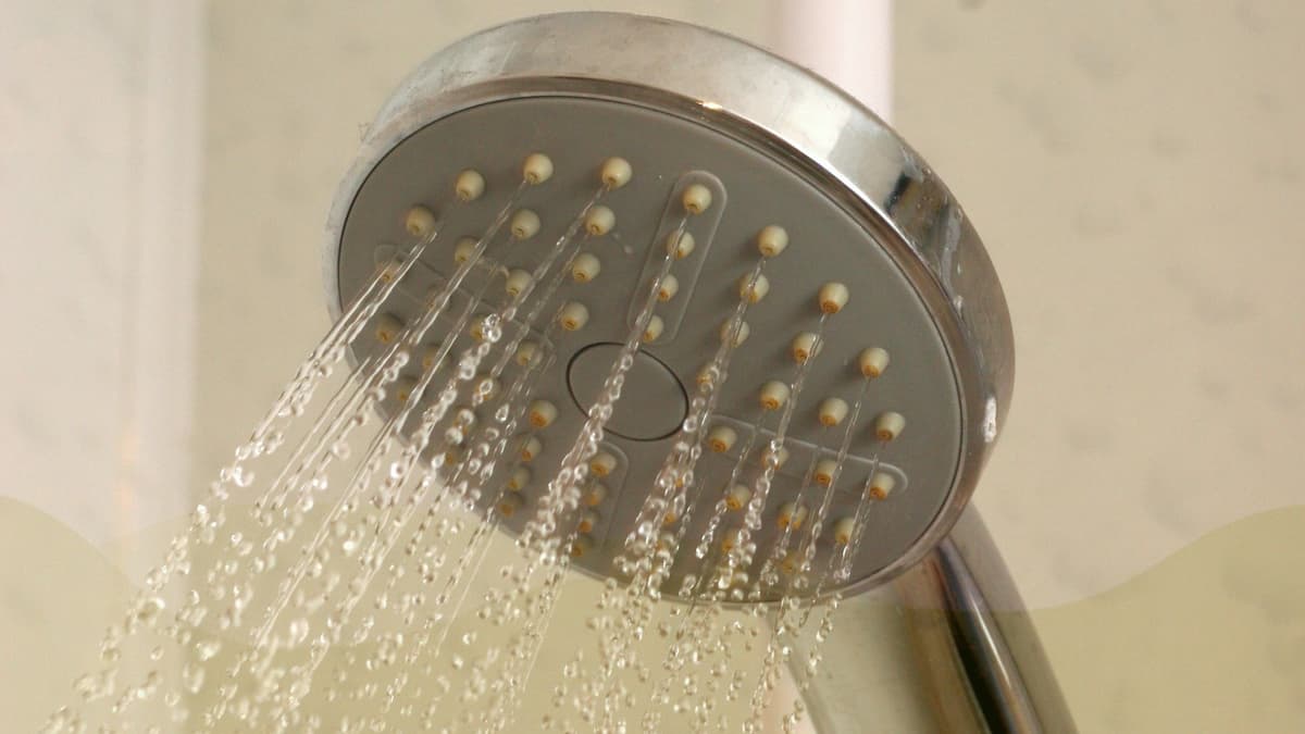 Ep. 75: Tall Girl Reacts to Tall Girl Problems (Part 11) | Showerheads, Slanted Ceilings, Intimidating People