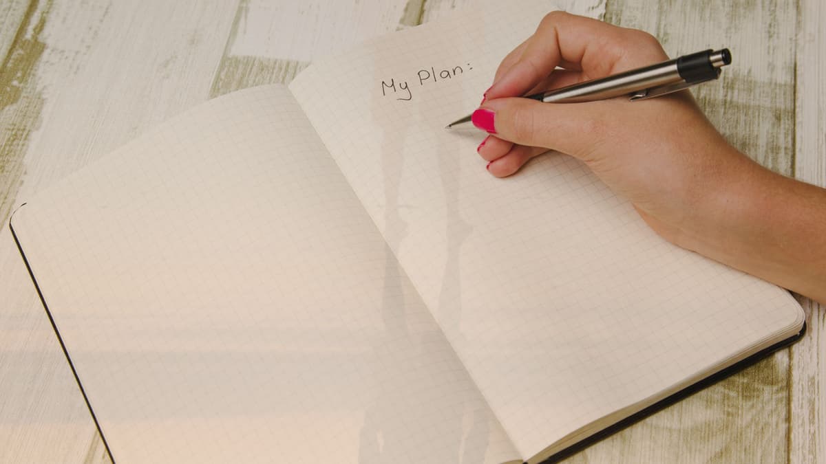 Tall Girl Chats: Year-End Self Reflection, Self Love Journey, Post Grad Plans, and More! | A Tall Girl’s Podmas Day 11&nbsp;