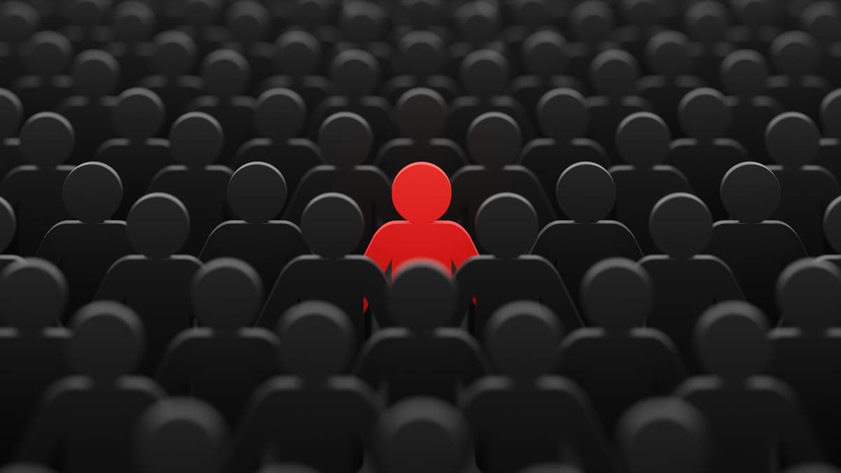 Ep. 136: Tall and Proud: Embracing Your Differences With Confidence ft. Co-Founder of Above The Crowd Laurice Sosa