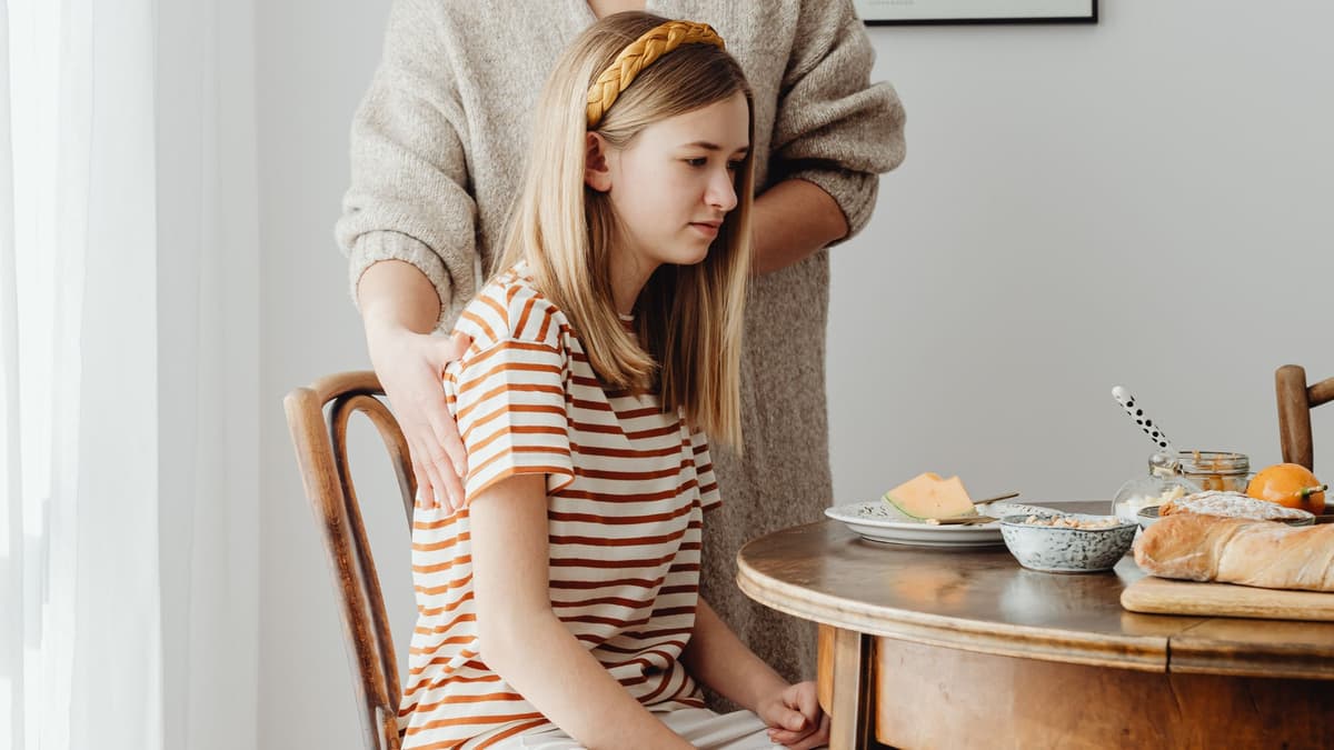 Ep. 142: Stand Tall and Proud | How To Improve Your Posture and Body Language to Exude Confidence 