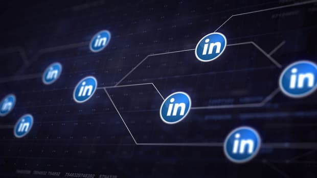 Automate prospecting on LinkedIn and maximise your opportunities on the world’s biggest B2B database