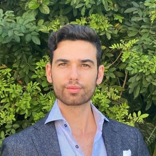 Omri Hurwitz will help you build your brand through effective advertising and PR