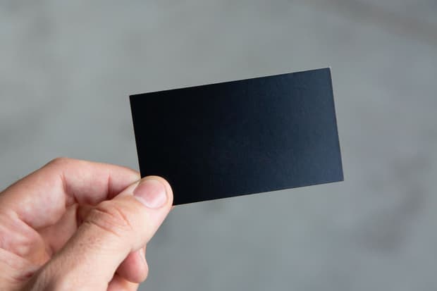 The paper business card alternative you need: Mobilo lets you exchange contact information with a tap of a card
