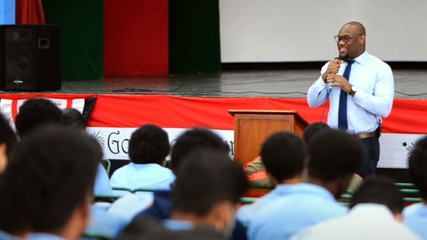 From Daydreams to Purpose: How Environment and Resilience Drive Performance