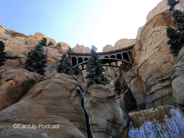 EarzUp! | Building the Rockwork at Disneyland