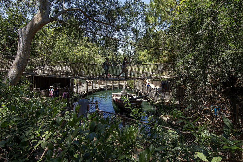 EarzUp! | The History of Tom Sawyer's Island
