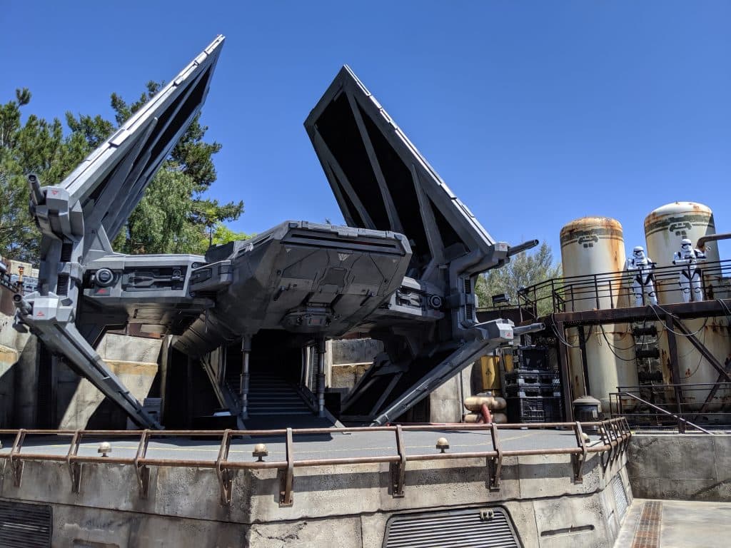 EarzUp! | Star Wars: Galaxy's Edge Review and Tips