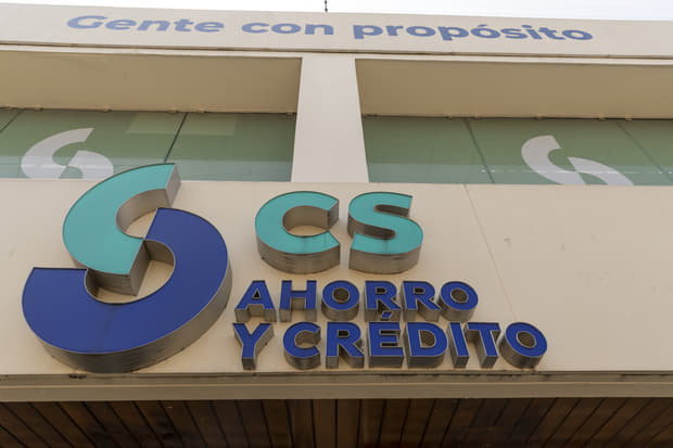 Traspaso de cartera de crédito de CS: los deslices del resolutor y el Conassif