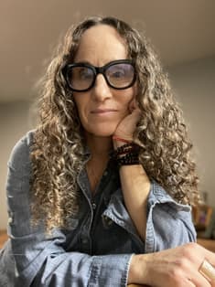 Changing the Narrative on Suicide & Mental Health with Lisa Sugarman