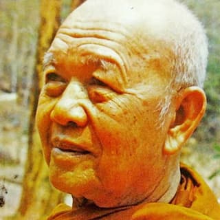Ajahn Funn Ācāro