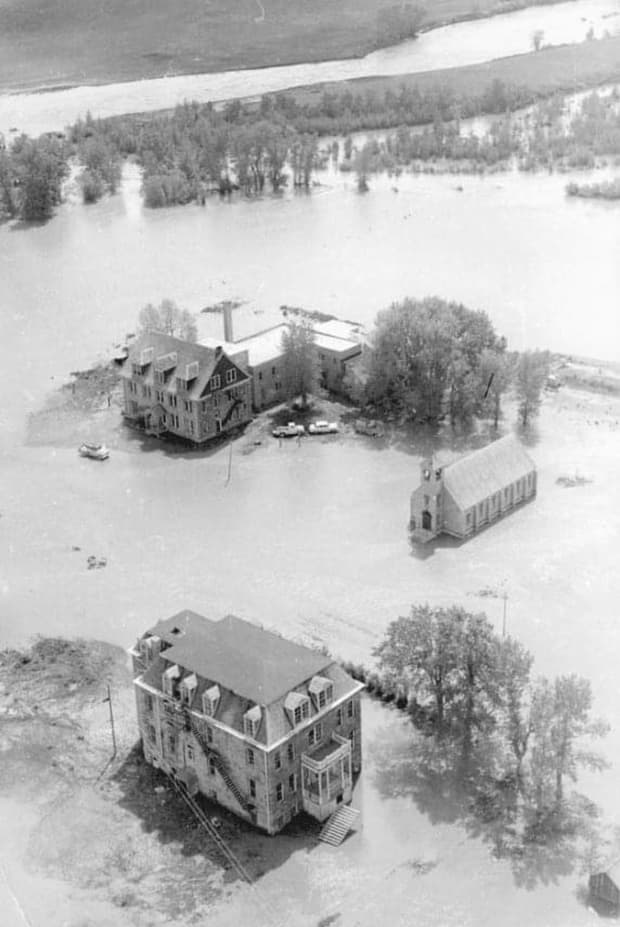 Episode 1. Opening story church