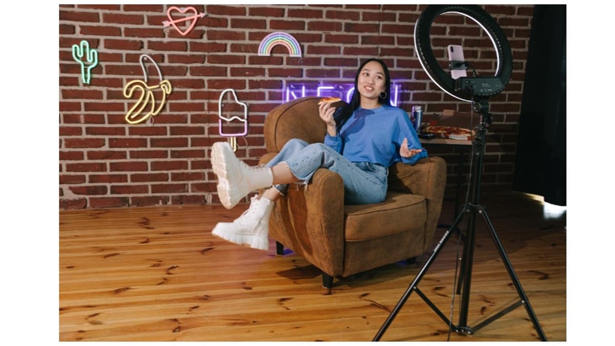 How to Set Up a Money-Making Influencer Space at Home