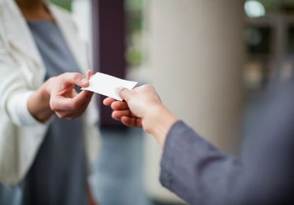 The Benefits of Providing Bilingual Business Cards