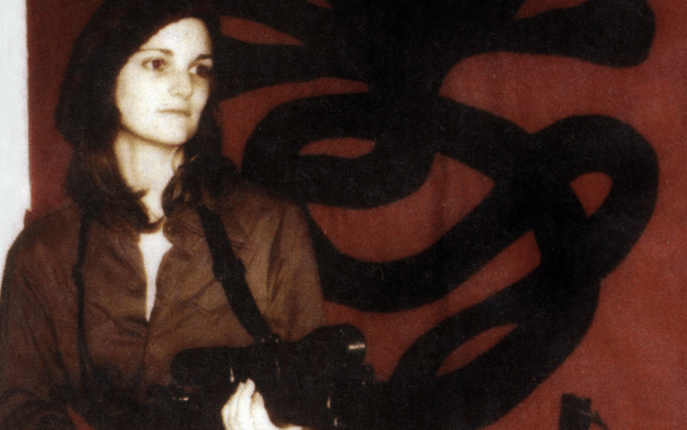 Patty Hearst : From Kidnapped Heiress to America’s Most Wanted Fugitive
