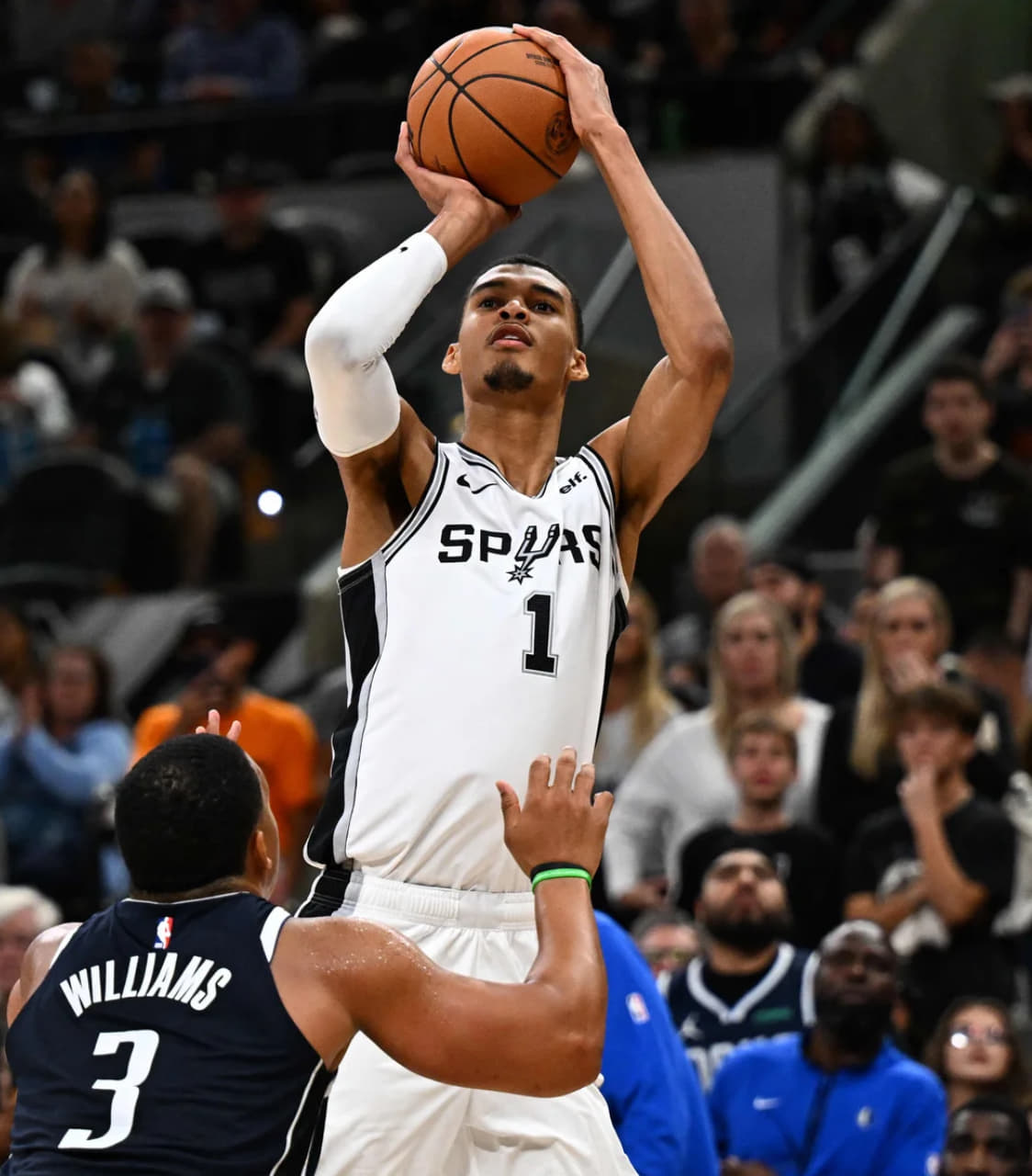 Screenplays of the West: Memphis, San Antonio, and Dallas in Their Own Movies