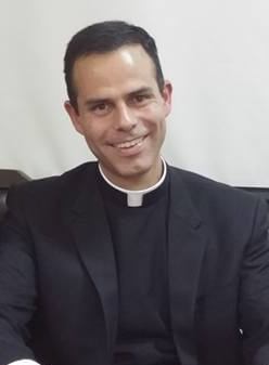 Padre Mario Arroyo