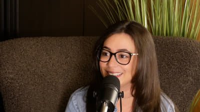 Episode 2 - Mel Bee on the Mike