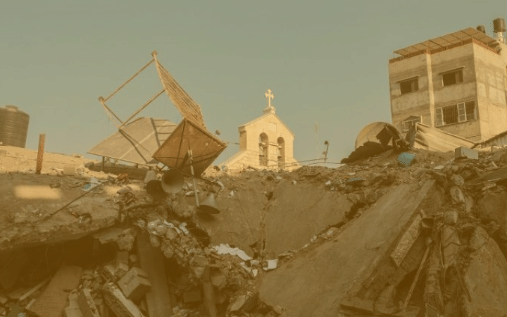 Oración, Diplomacia y Delegación: Las Tres Claves del Papa León XIV para Afrontar la Crisis de Gaza