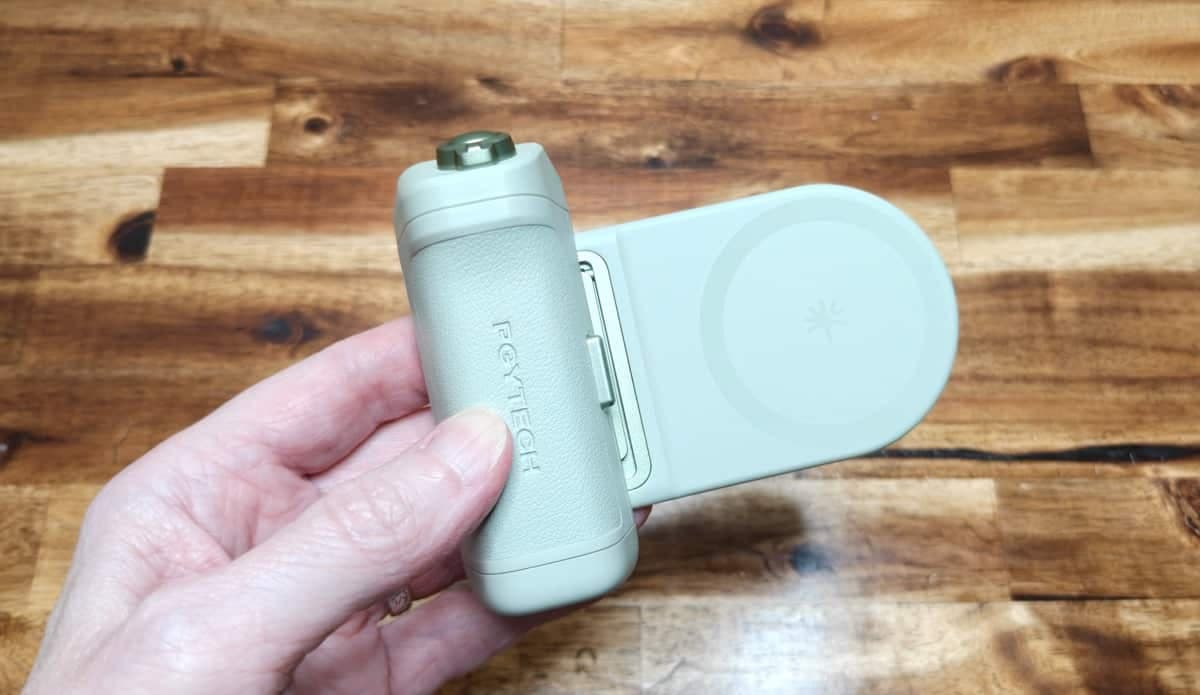 pgytech magcam 2 phone grip assembled