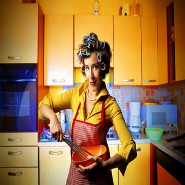 Ep.23 - Housewife or Career Woman?