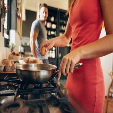 Ep.99 - Is the way to a man's heart really through his stomach?