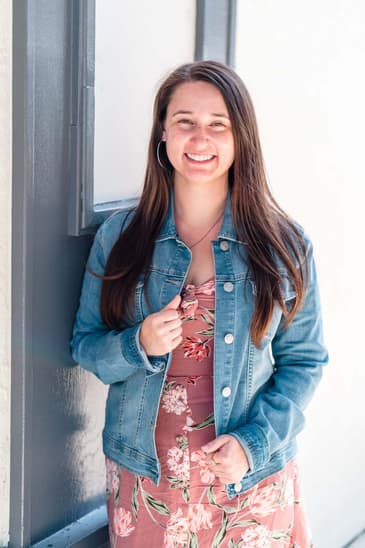 Ep.245 - Chat with Licensed Marriage and Family Therapist Paige Bond