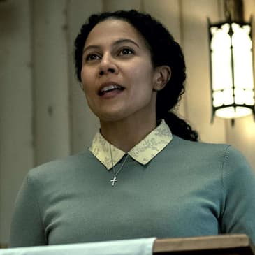 (Episode 256) "Midnight Mass" Actor: Crystal Balint.