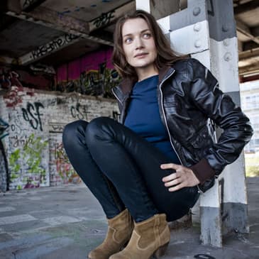 (Episode 298) "The Batman" Actor: Stella Stocker.