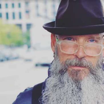 He Ditched Pants, Wears A Kilt, And Accidentally Started A Movement