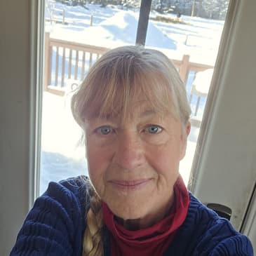 Nurse and IBCLC, Rochelle Caldwell