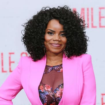 (Episode 363) "The Handmaid's Tale" Actor: Kelly Jenrette.