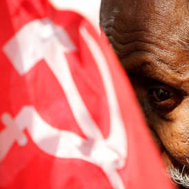 എന്തുകൊണ്ട് സിപിഎമ്മിന് കോൺഗ്രസ് ഒരു ‘ഭീകരജീവി’യാകുന്നു?